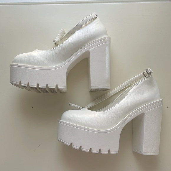 SHEIN | Shoes | Round Toe Chunky Heeled Ankle Strap Pumps | Poshmark